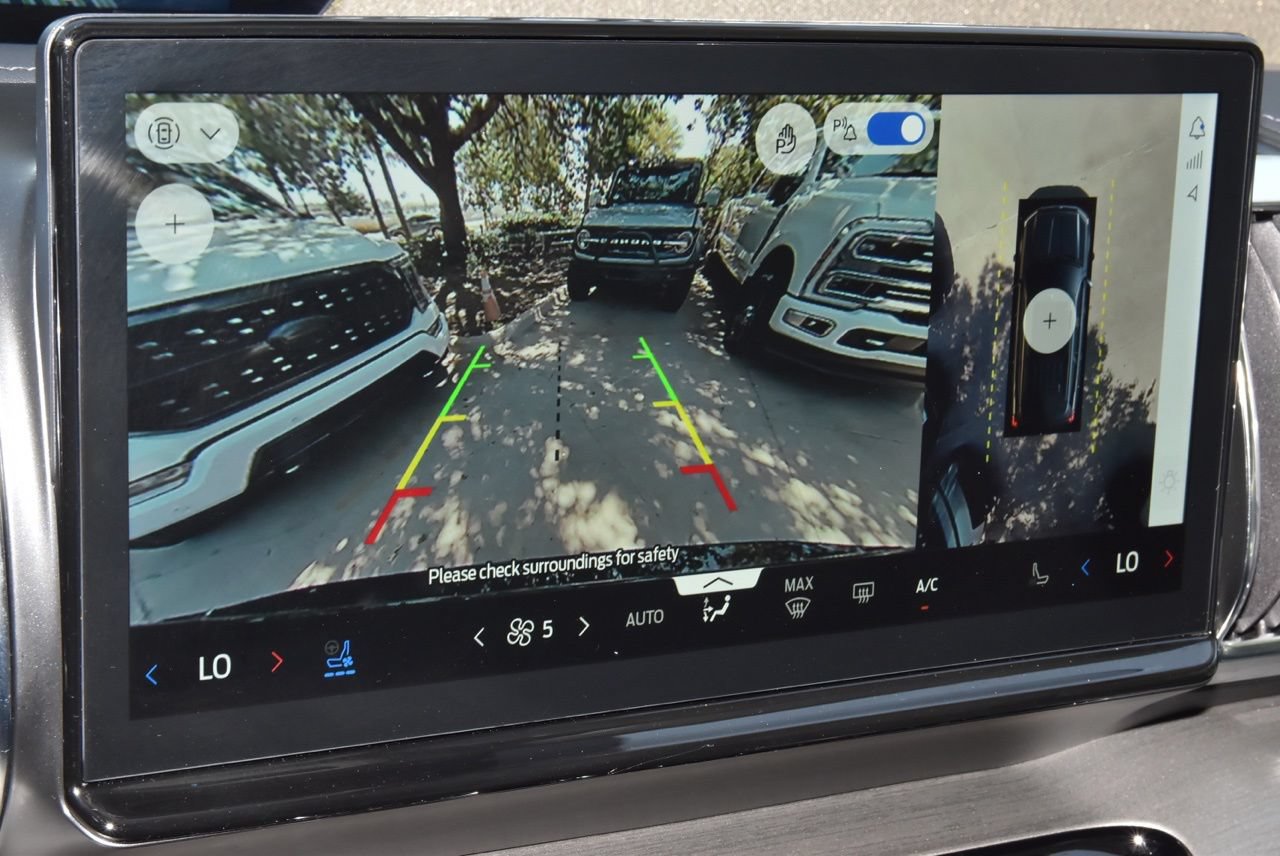 Certified 2025 Ford Expedition Platinum AWD/4WD image 29