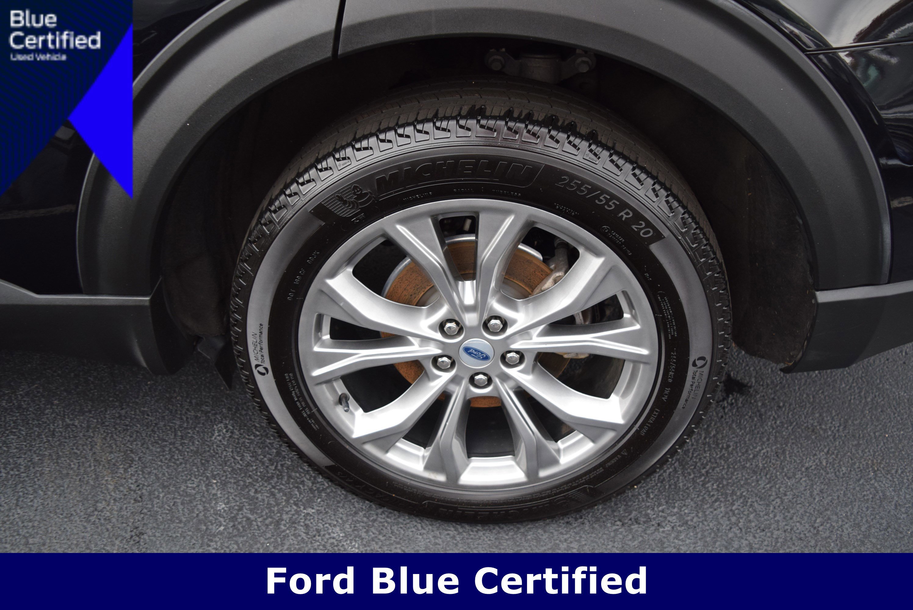 Certified 2022 Ford Explorer Limited w/ Equipment Group 301A image 6