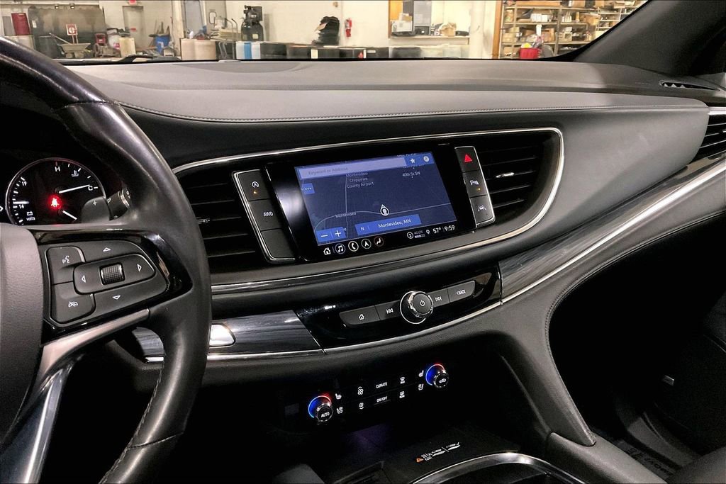 Used 2024 Buick Enclave Premium image 8