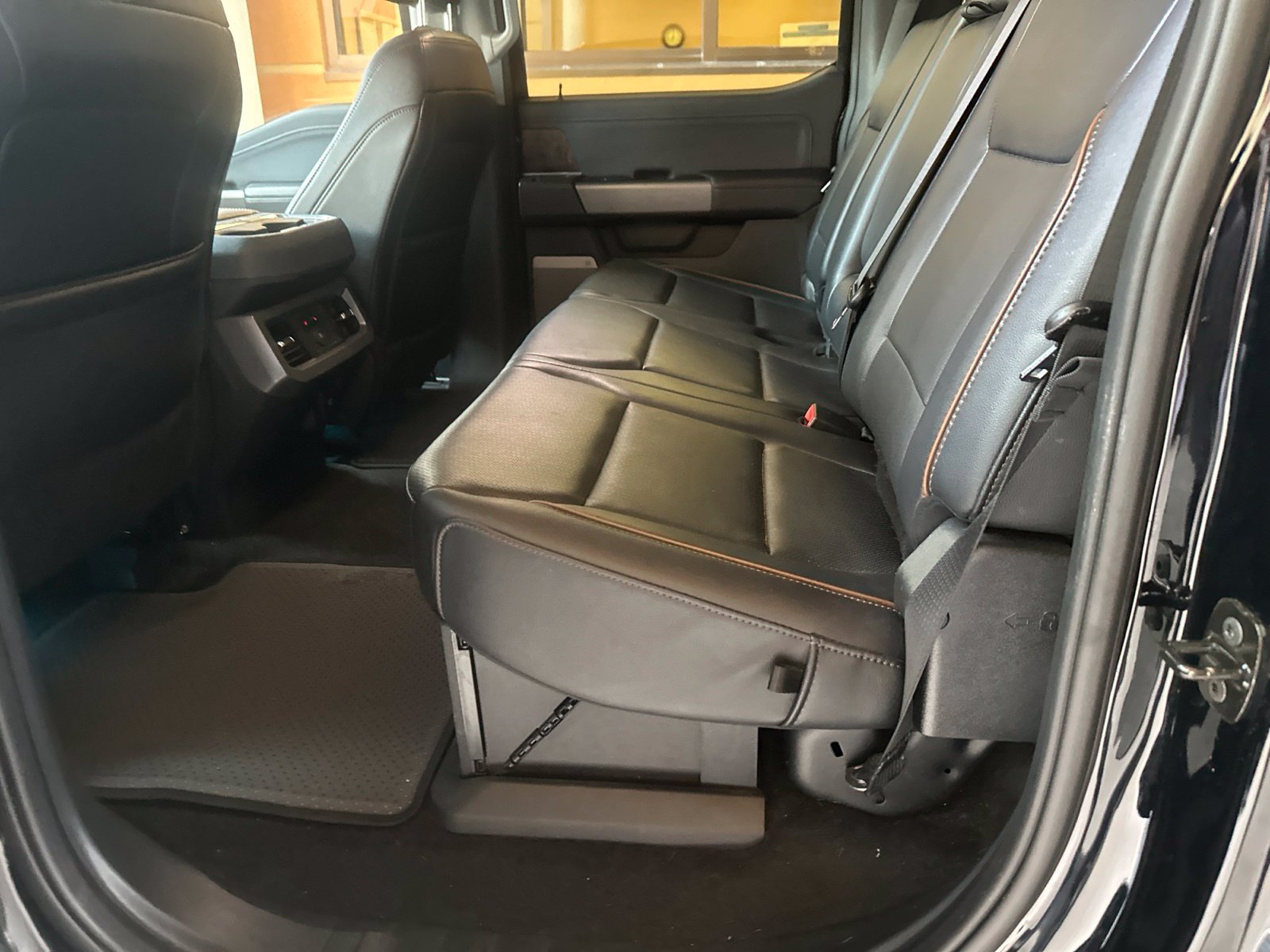 Certified 2025 Ford F350 Lariat w/ Chrome Package AWD/4WD image 4