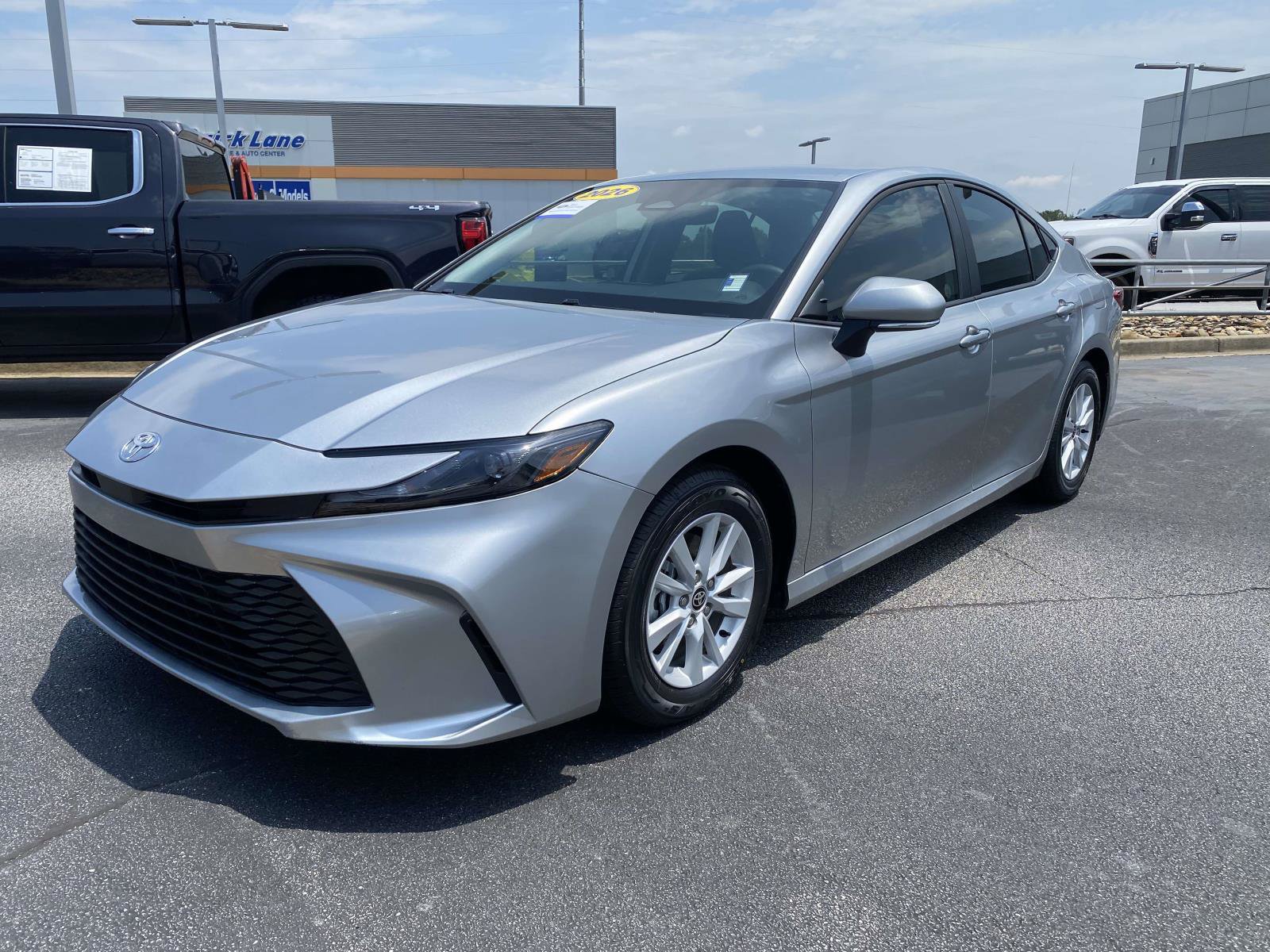 Used 2026 Toyota Camry LE w/ Convenience Package FWD image 3