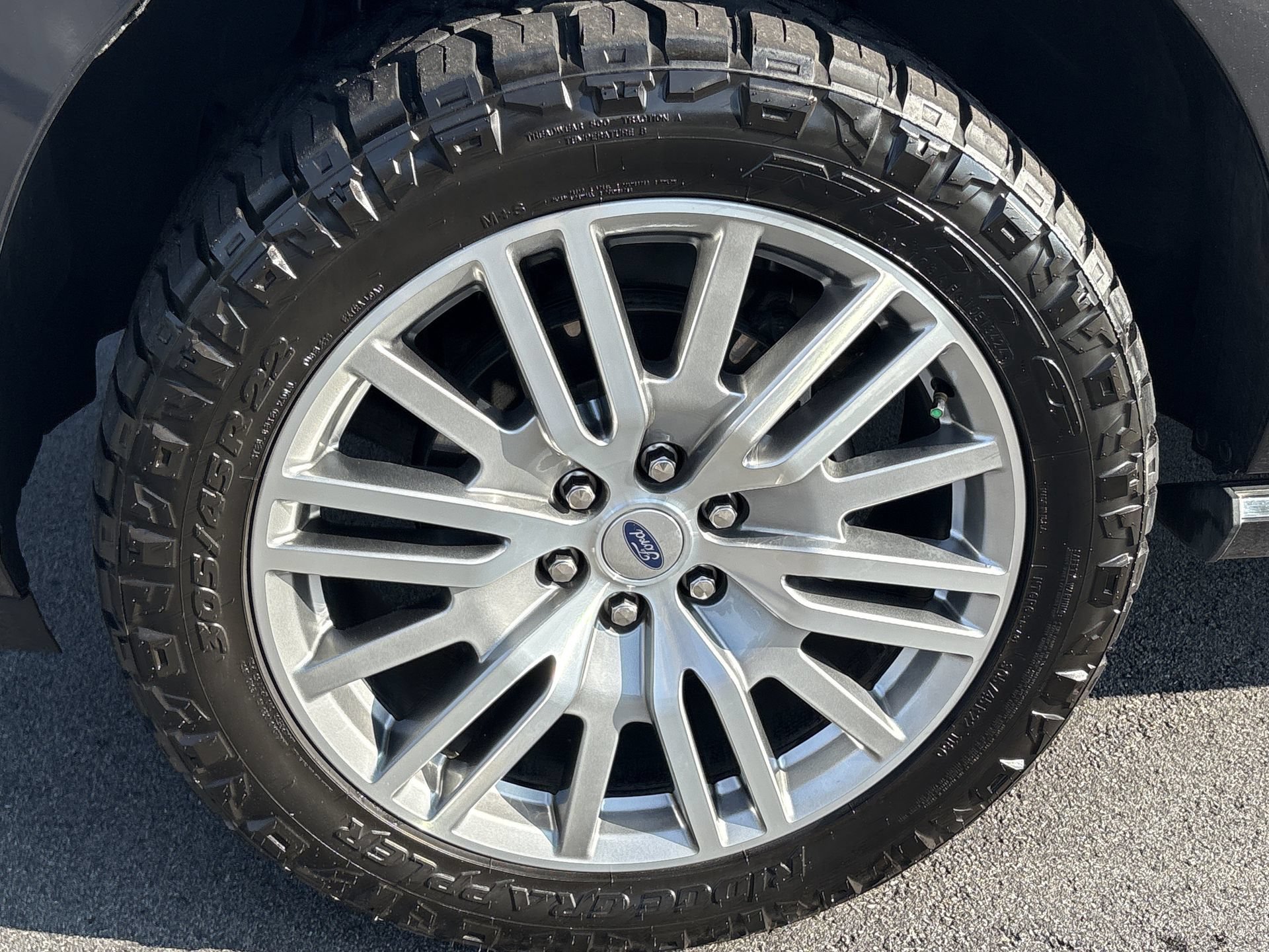 Certified 2024 Ford Expedition Platinum RWD image 32