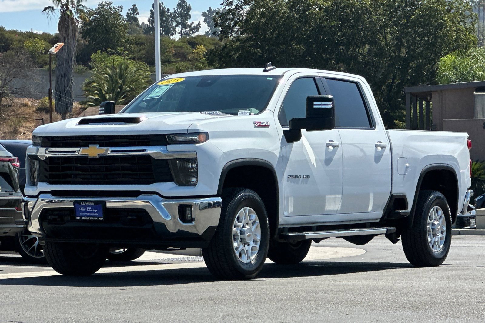 Used 2025 Chevrolet Silverado 2500 LT AWD/4WD image 7