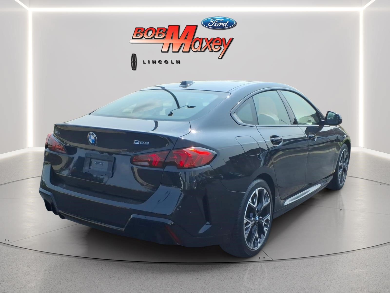 Used 2025 BMW 228i xDrive AWD/4WD image 4