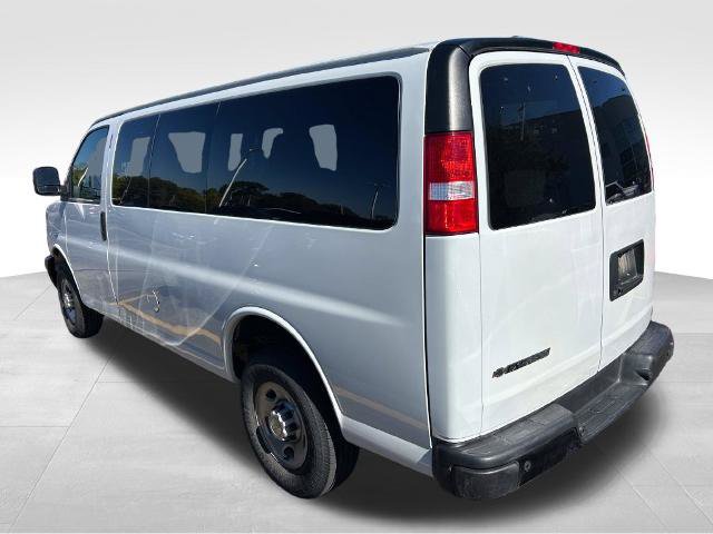 Used 2023 Chevrolet Express 3500 LS RWD image 4