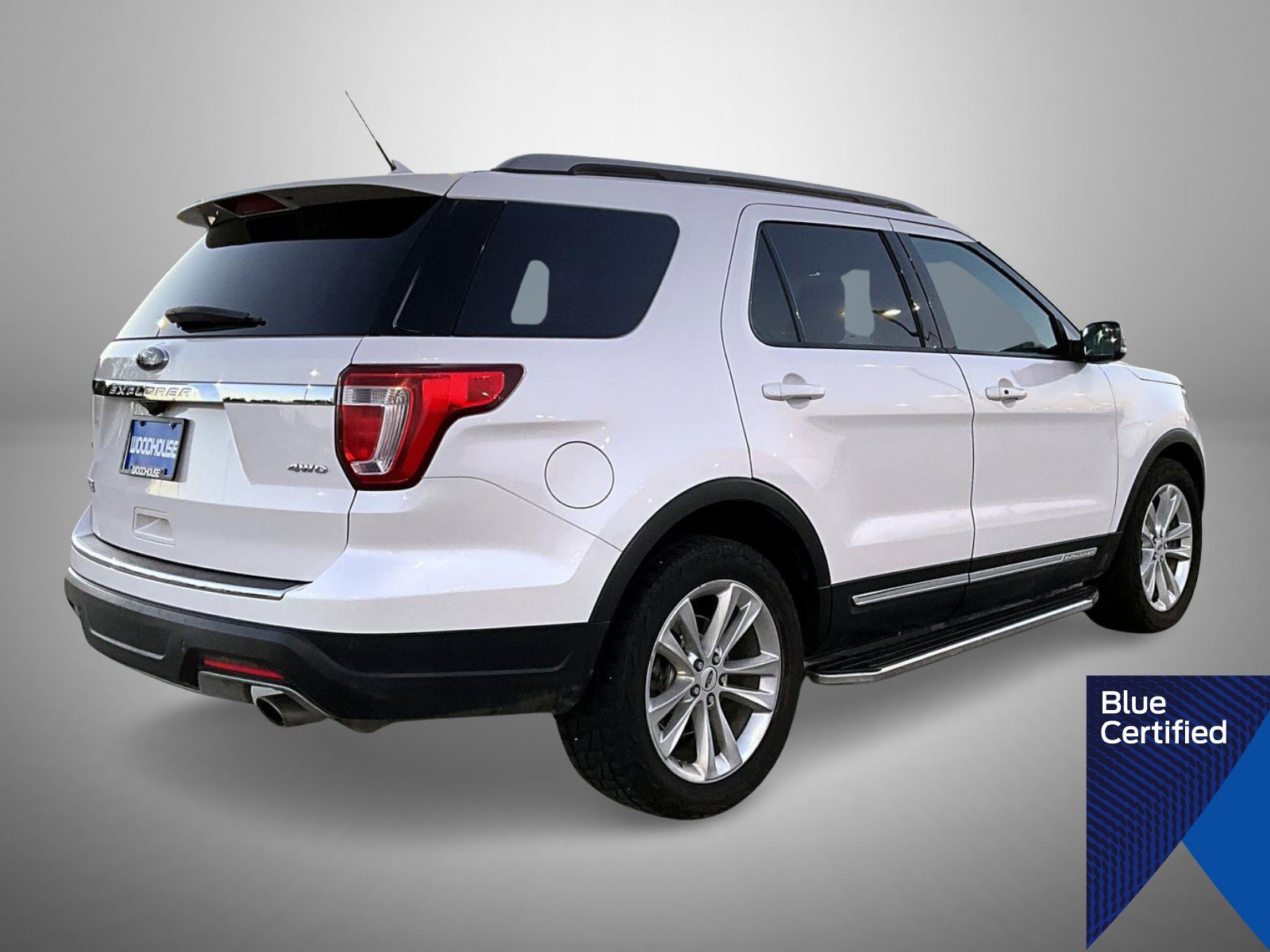 Certified 2018 Ford Explorer XLT w/ Equipment Group 202A AWD/4WD image 5
