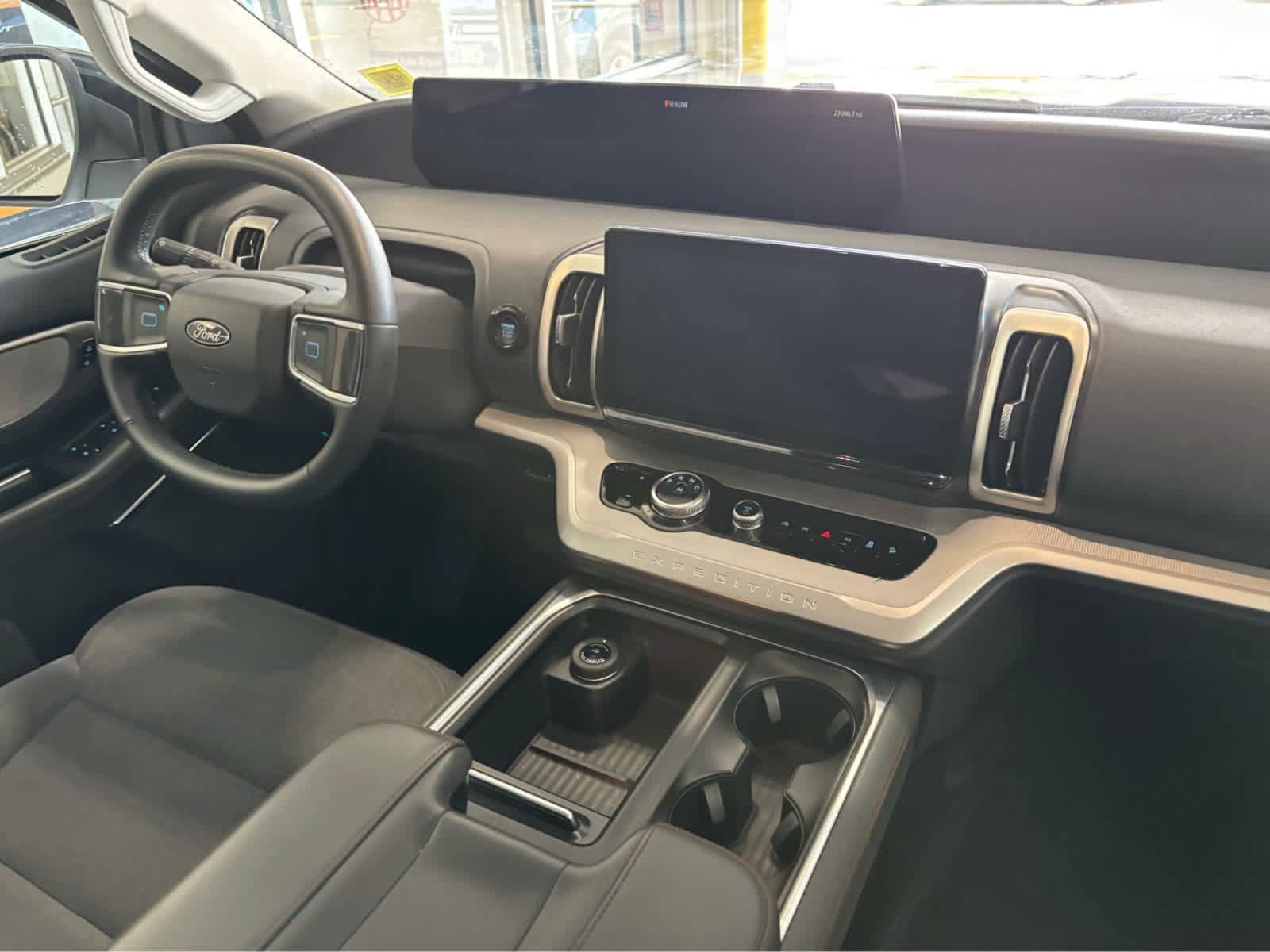Certified 2025 Ford Expedition Active AWD/4WD image 12
