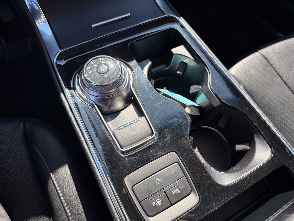 Certified 2019 Ford Edge Titanium w/ Equipment Group 301A image 24