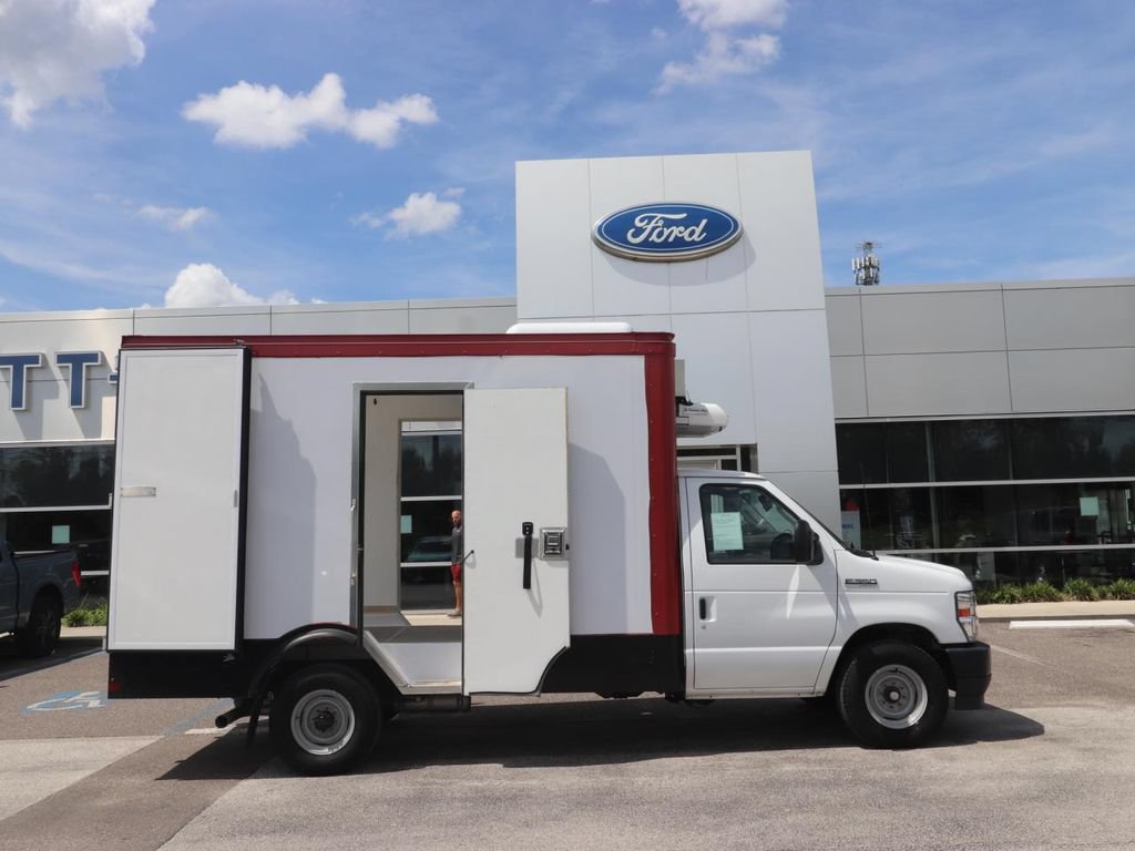 Certified 2023 Ford E-350 and Econoline 350 Super Duty w/ Power Windows & Locks Group RWD image 18