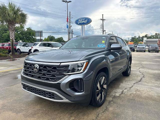 Used 2024 Volkswagen Atlas Cross Sport SE FWD image 3