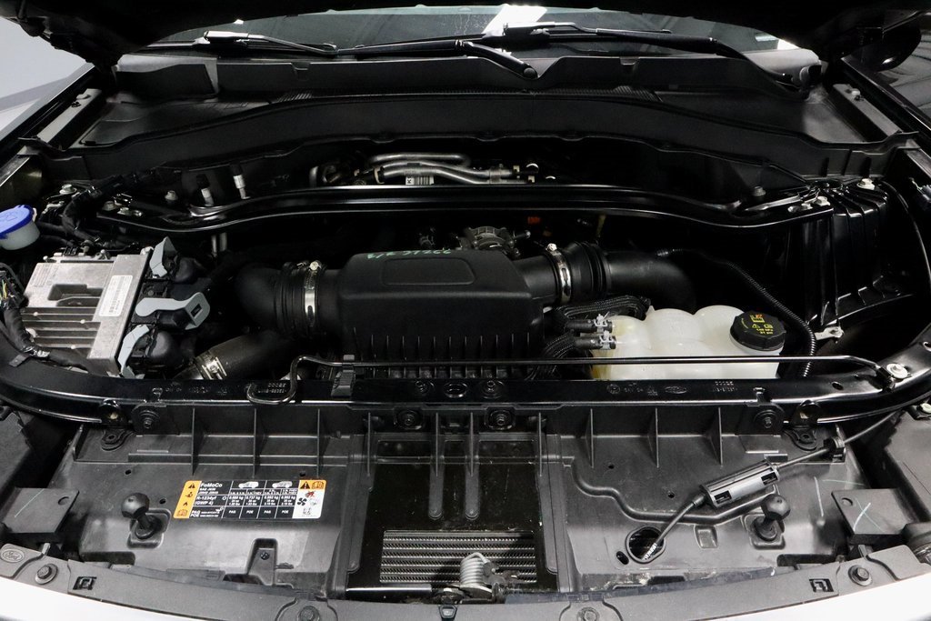 Certified 2023 Ford Explorer Platinum w/ Class IV Trailer Tow Package image 15