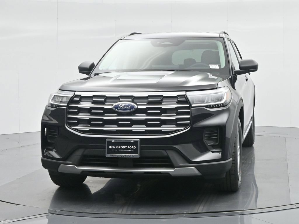 Certified 2025 Ford Explorer Active image 59