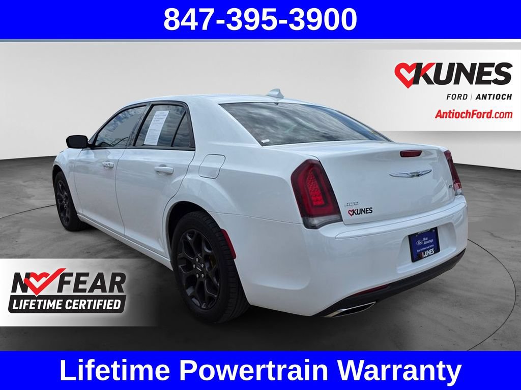 Used 2019 Chrysler 300 S AWD/4WD image 8