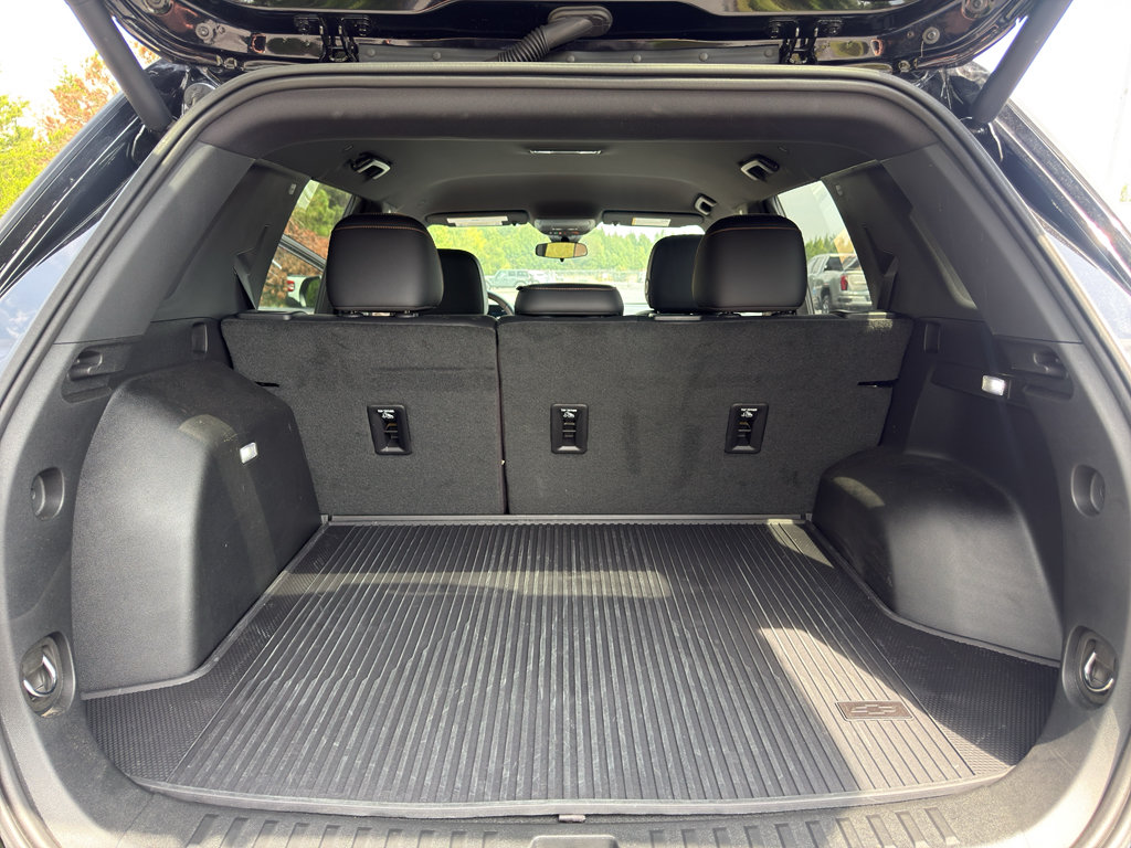 Used 2026 Chevrolet Equinox ACTIV w/ LPO, Floor Liner Package AWD/4WD image 12