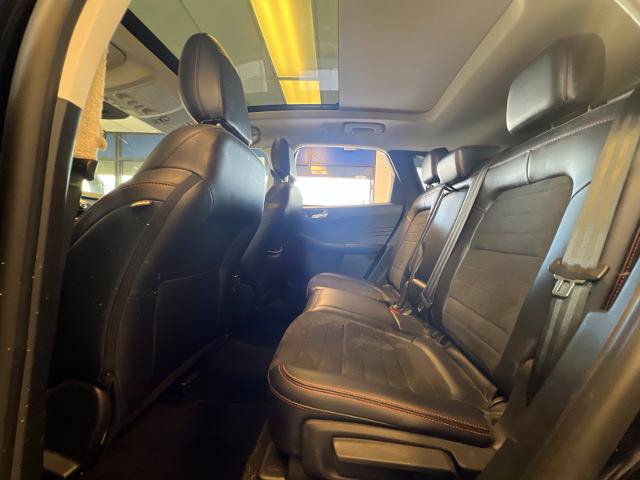 Certified 2022 Ford Escape SEL w/ SEL Stealth AWD Package image 7