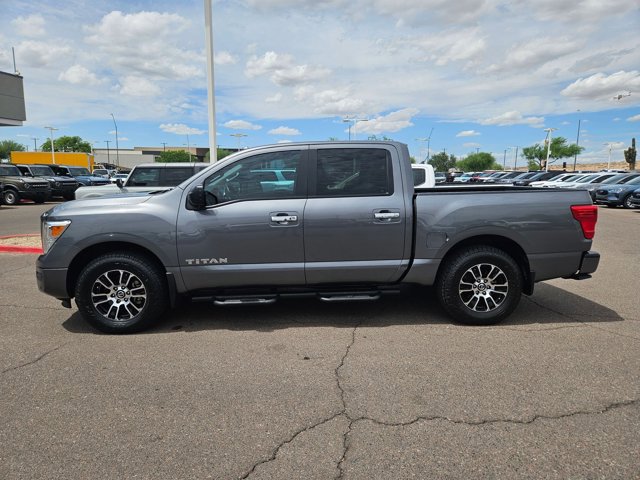 Used 2021 Nissan Titan SV w/ SV Convenience Package image 6