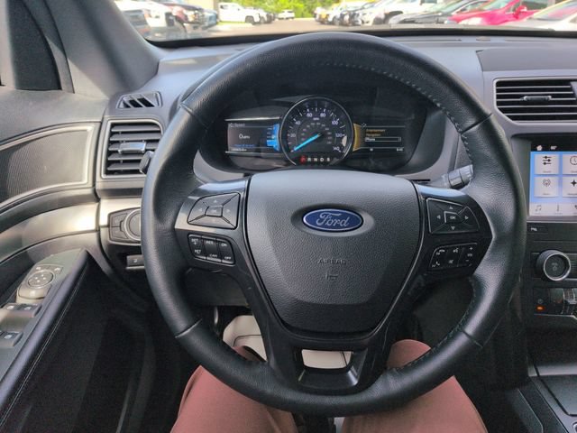 Certified 2019 Ford Explorer XLT w/ Equipment Group 201A AWD/4WD image 31