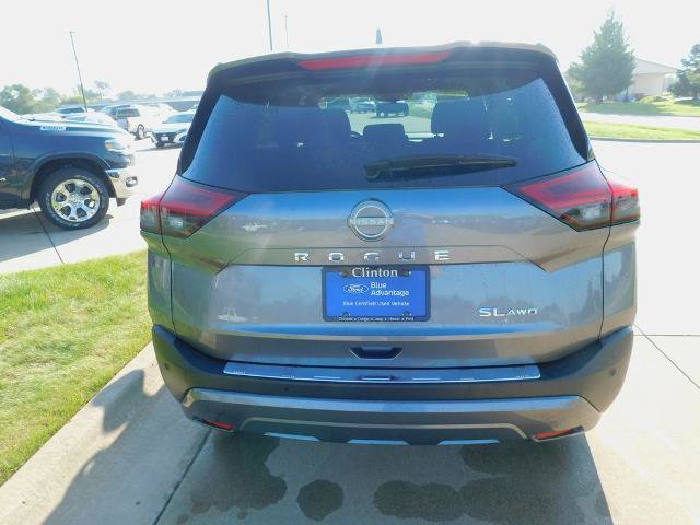 Used 2023 Nissan Rogue SL AWD/4WD image 11