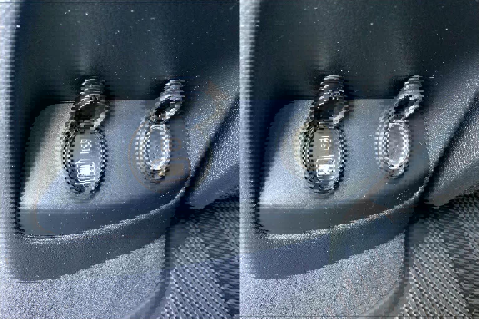 Used 2020 Kia Sorento EX image 32