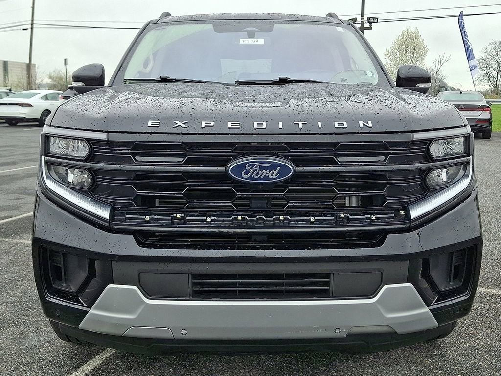 Certified 2025 Ford Expedition Max Platinum image 7