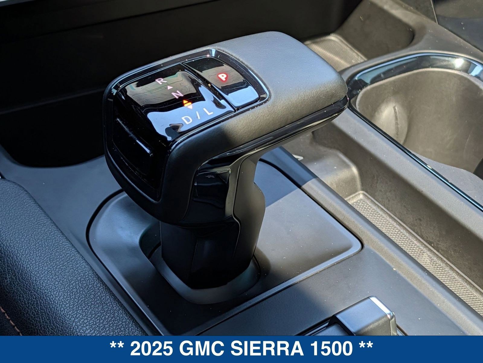 Used 2025 GMC Sierra 1500 AT4 w/ AT4 Premium Package image 42
