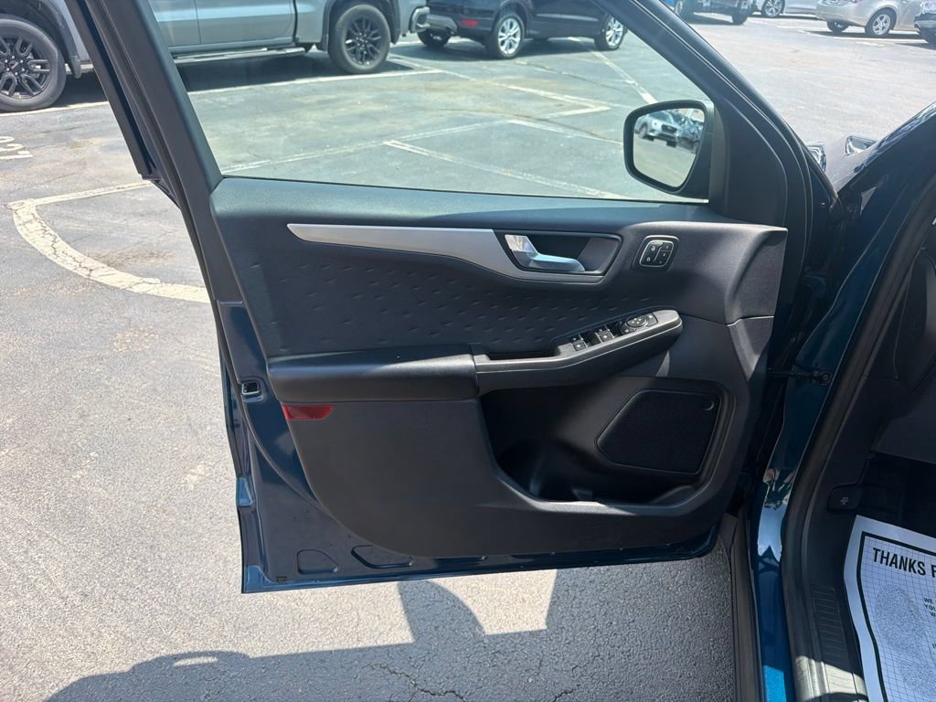 Certified 2020 Ford Escape SEL FWD image 23