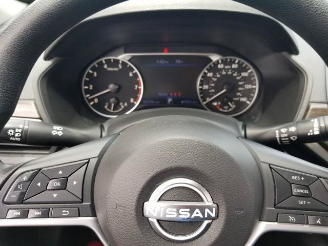 Used 2024 Nissan Altima 2.5 SV FWD image 23
