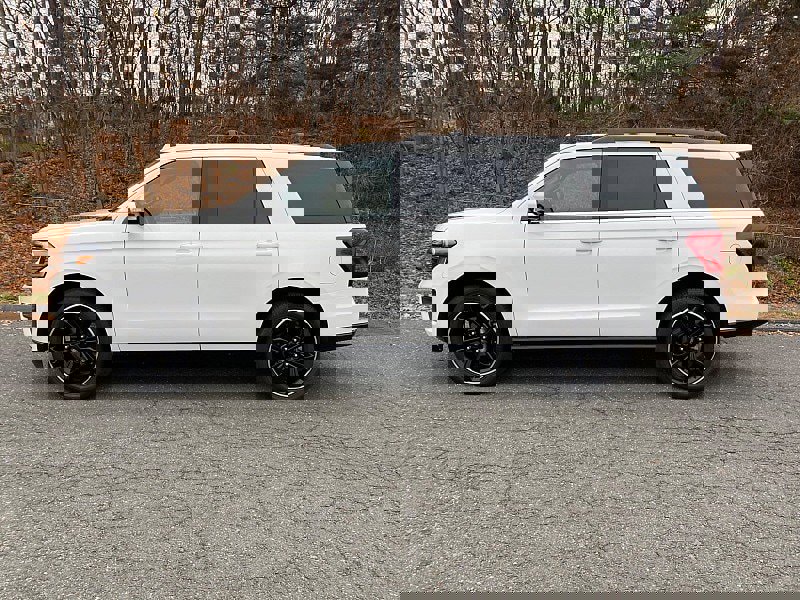 Certified 2023 Ford Expedition Limited image 4