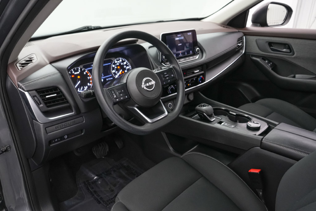 Used 2023 Nissan Rogue S AWD/4WD image 12