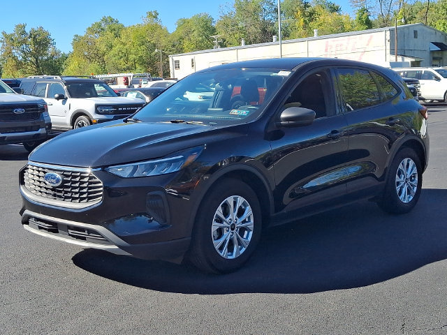Certified 2025 Ford Escape Active w/ Cold Weather Package FWD image 6