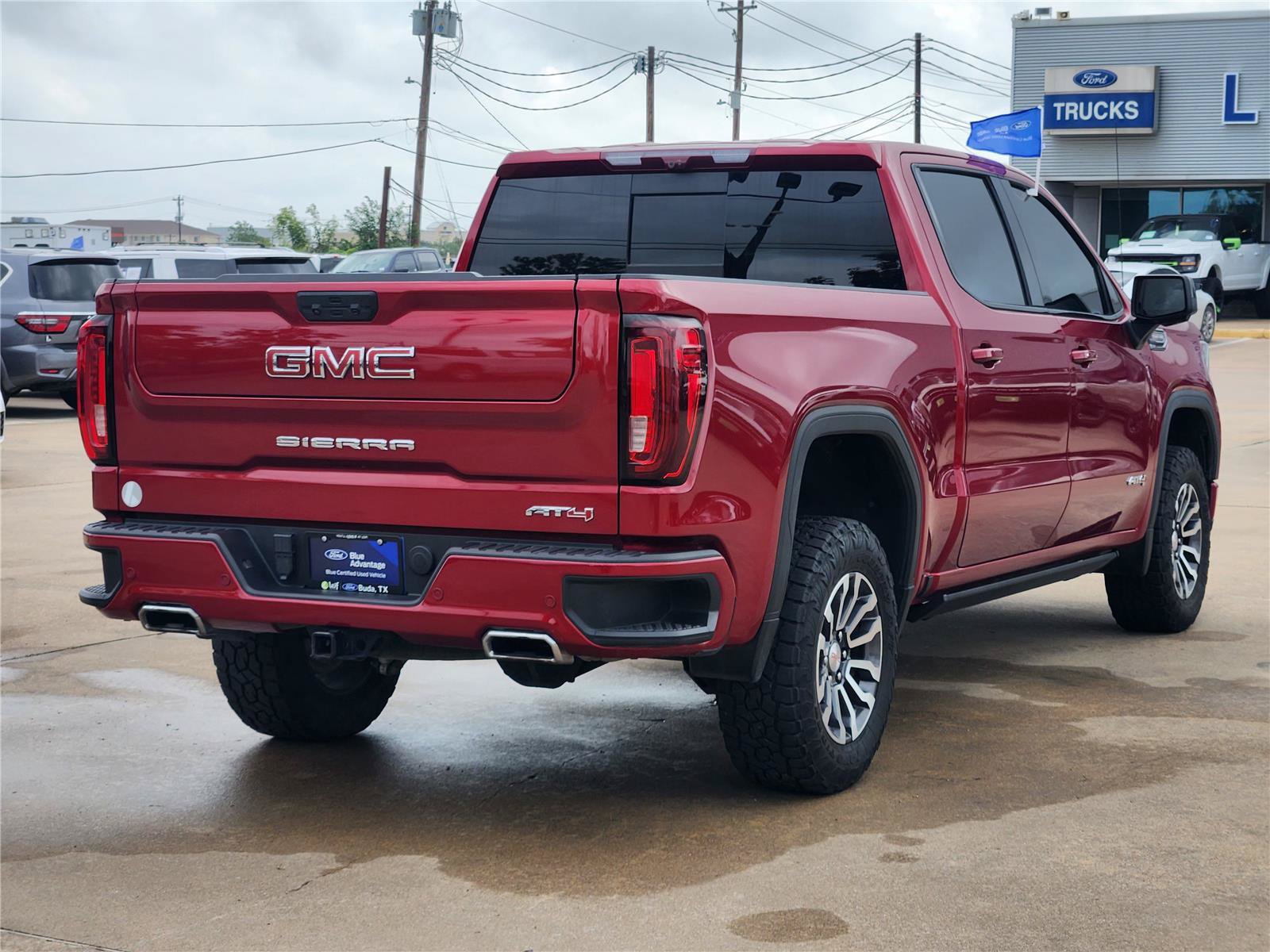 Used 2023 GMC Sierra 1500 AT4 w/ Technology Package AWD/4WD image 4
