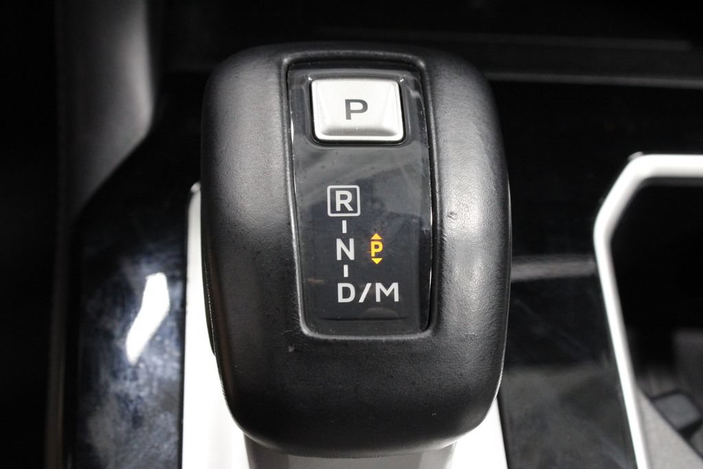 Used 2025 Mitsubishi Outlander AWD image 33