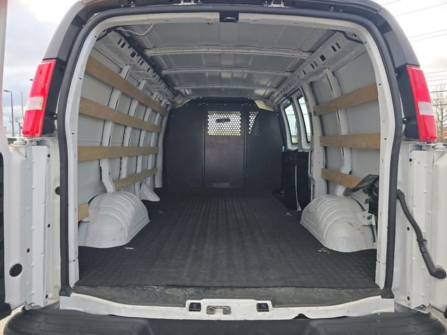 Used 2024 Chevrolet Express 2500 w/ Driver Convenience Package image 19