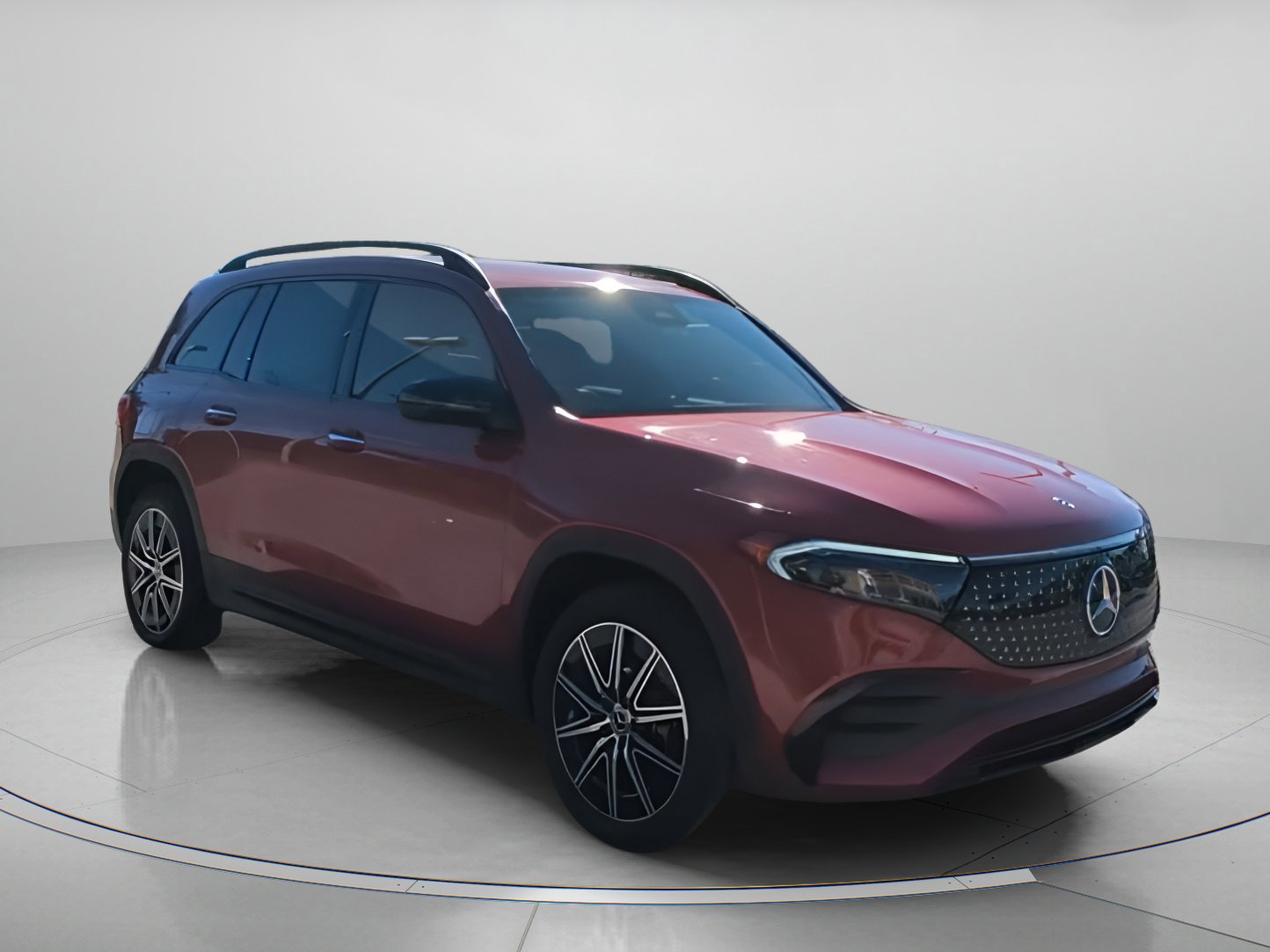 Used 2024 Mercedes-Benz EQB 300 4MATIC image 27