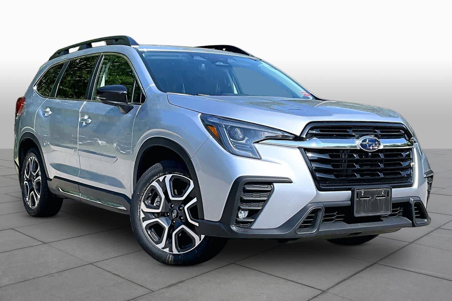 Used 2024 Subaru Ascent Limited w/ Technology Package AWD/4WD image 3