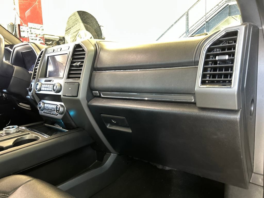 Certified 2021 Ford Expedition XLT image 16