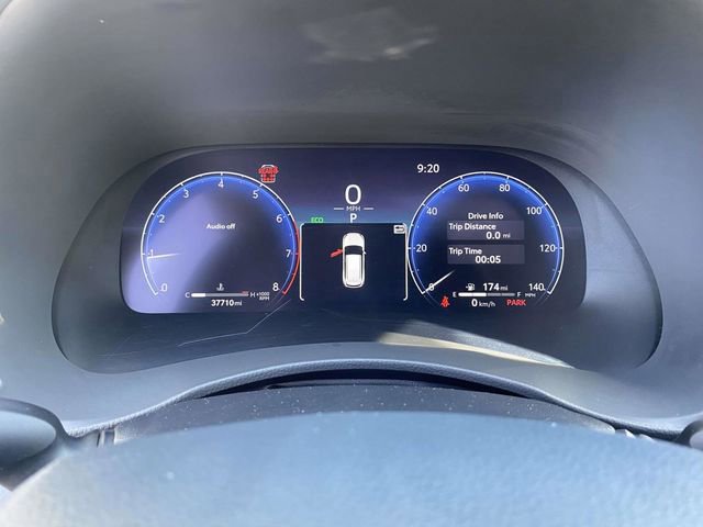 Used 2023 Toyota Highlander Platinum FWD image 26