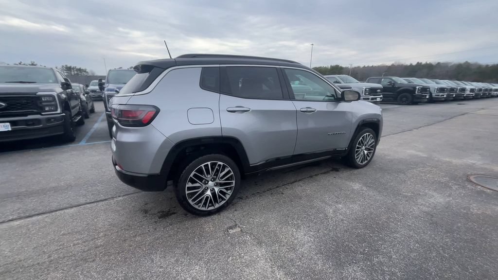 Used 2023 Jeep Compass Limited w/ Elite Group AWD/4WD image 19