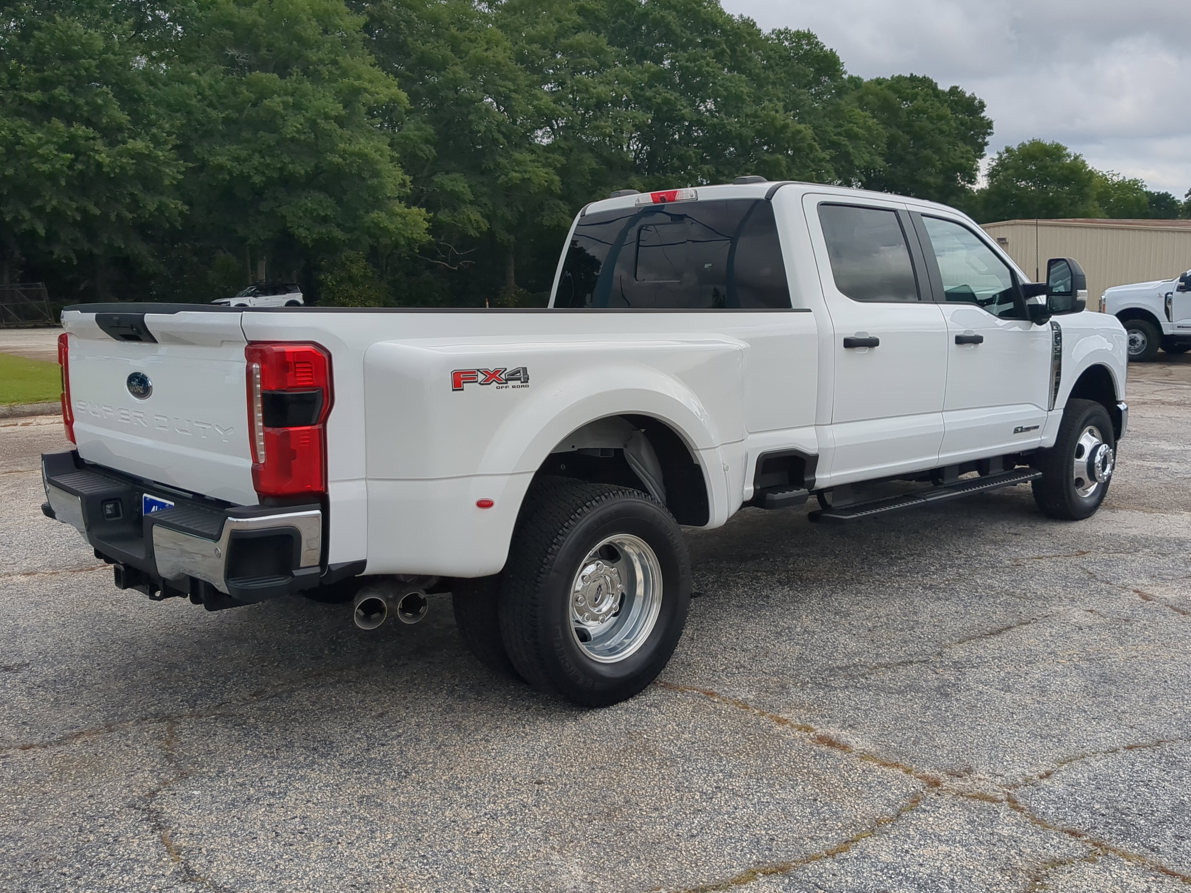 Certified 2025 Ford F350 XL w/ 360-Degree Camera Package AWD/4WD image 3