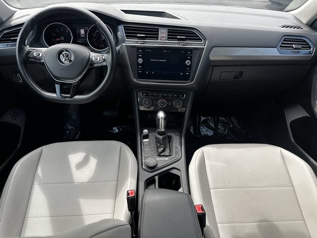 Used 2018 Volkswagen Tiguan SEL AWD/4WD image 15