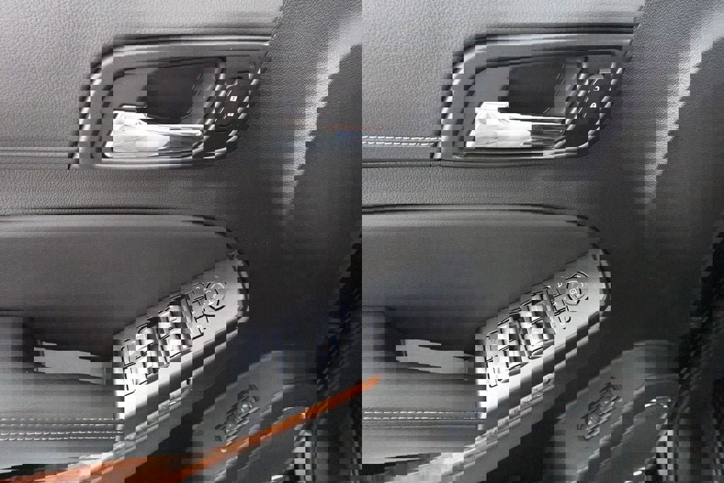 Used 2020 Chevrolet Tahoe Premier w/ Max Trailering Package image 9