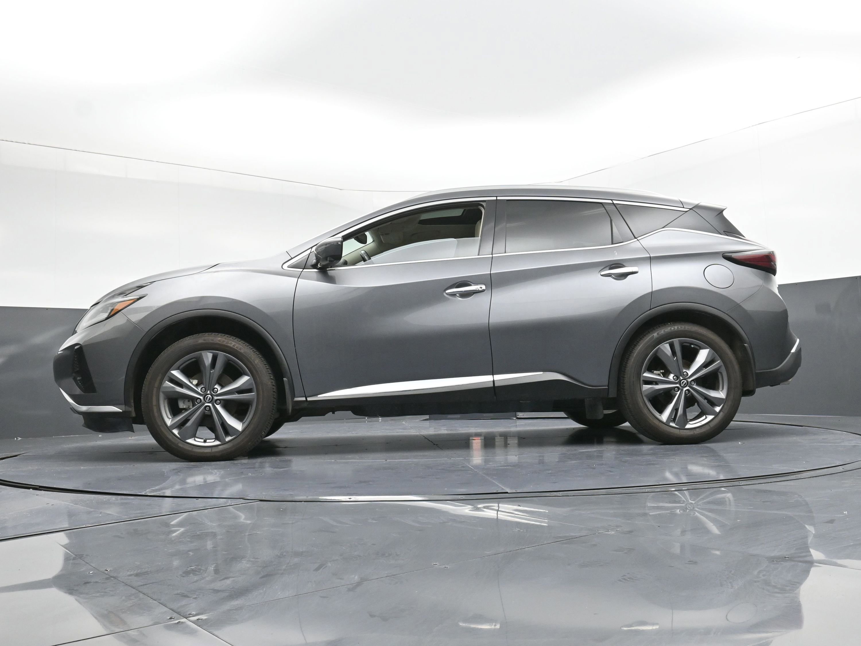 Used 2023 Nissan Murano Platinum w/ Cargo Package image 6