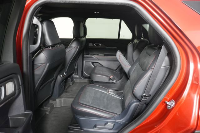 Certified 2025 Ford Explorer ST image 27
