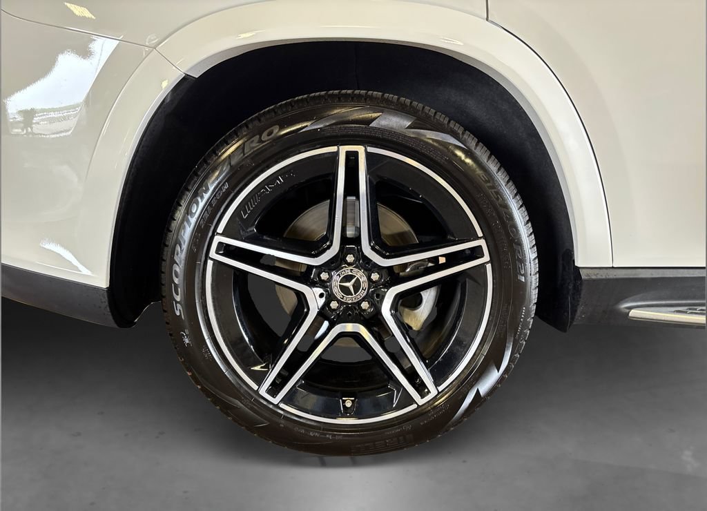 Used 2026 Mercedes-Benz GLS 450 4MATIC image 21