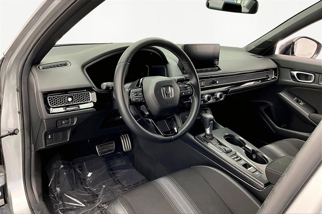 Used 2025 Honda Civic Sport image 14