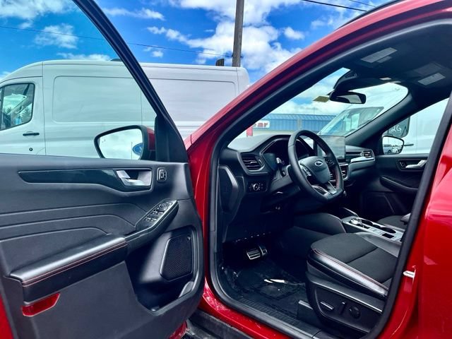 Certified 2023 Ford Escape ST-Line Select w/ Tech Pack #2 AWD/4WD image 11