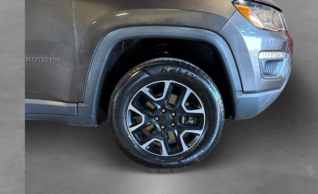 Used 2018 Jeep Compass Trailhawk AWD/4WD image 20