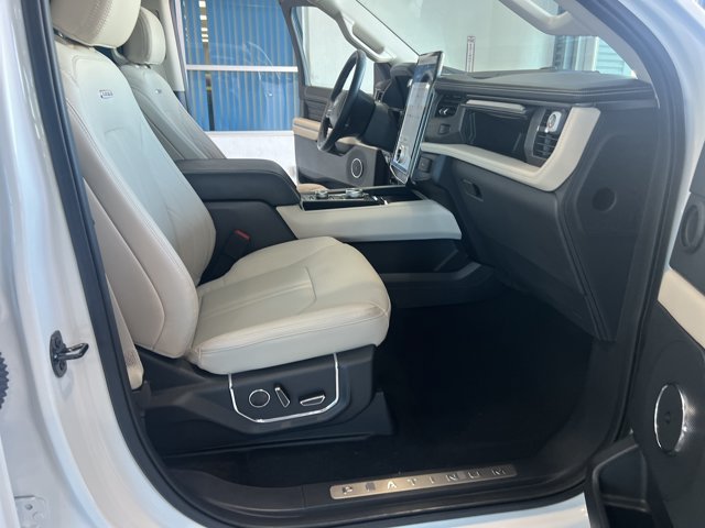 Certified 2023 Ford Expedition Platinum AWD/4WD image 16