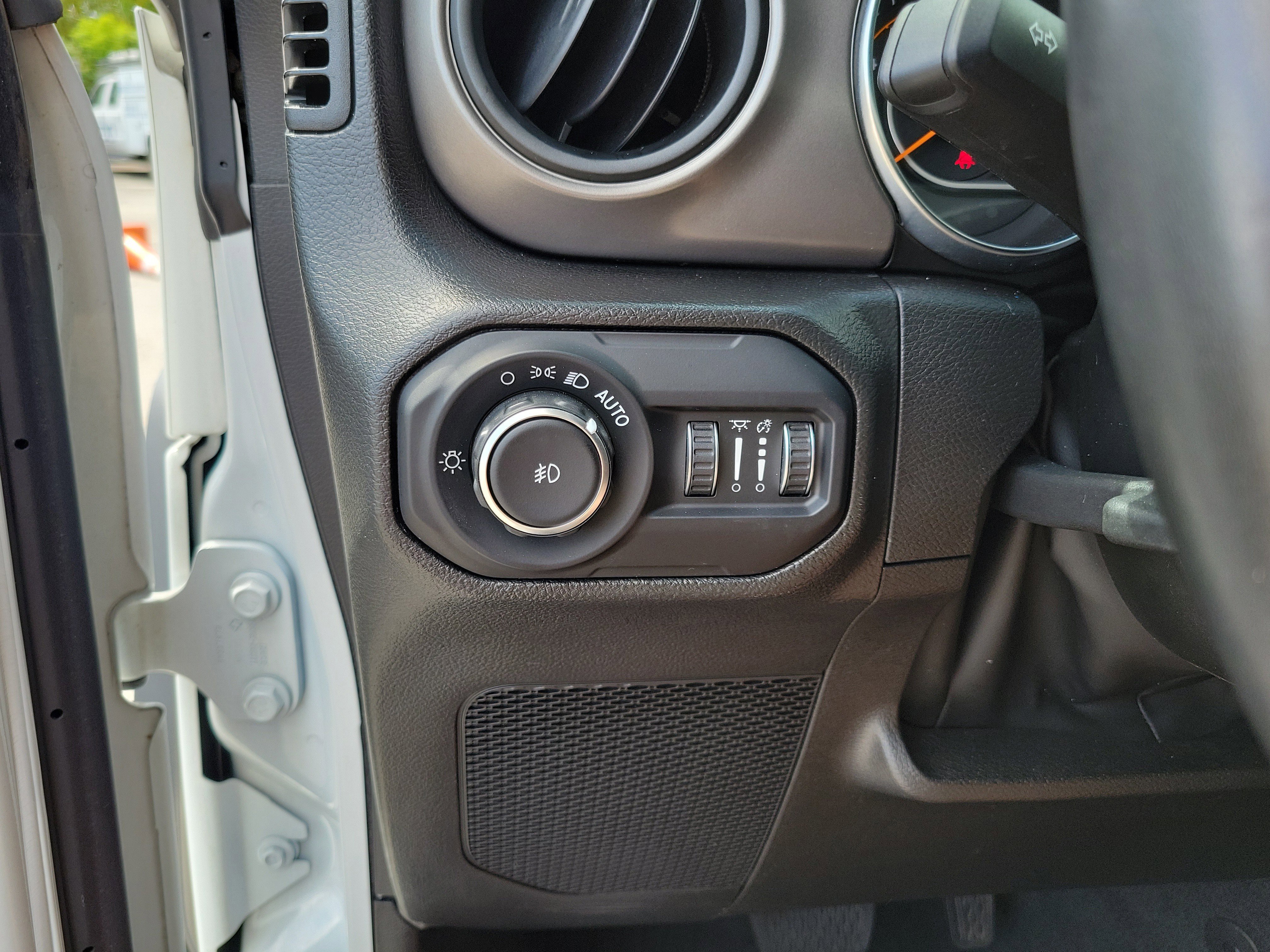 Used 2022 Jeep Wrangler Unlimited Sport image 11