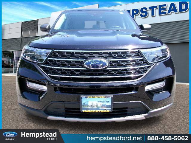 Certified 2023 Ford Explorer XLT w/ Equipment Group 202A AWD/4WD image 2